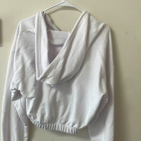 Forever 21 cropped zip-up hoodie. Medium, white - Picture 3 of 4